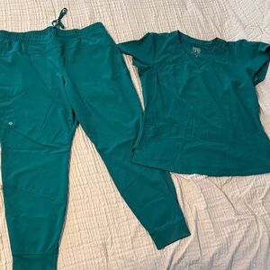 Barco One Womens V-Neck Scrub Set